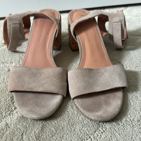Sigerson Morrison Riva Ankle Strap Suede Sandals Cork Heel Neutral Greige sz 8 - Picture 7 of 9